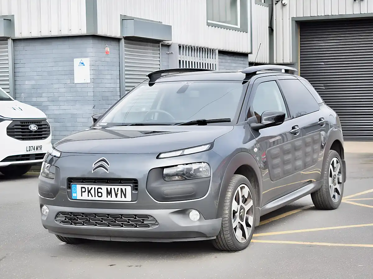 Used 2016 Citroen C4 Cactus Flair Grey - Interior and Exterior details 3