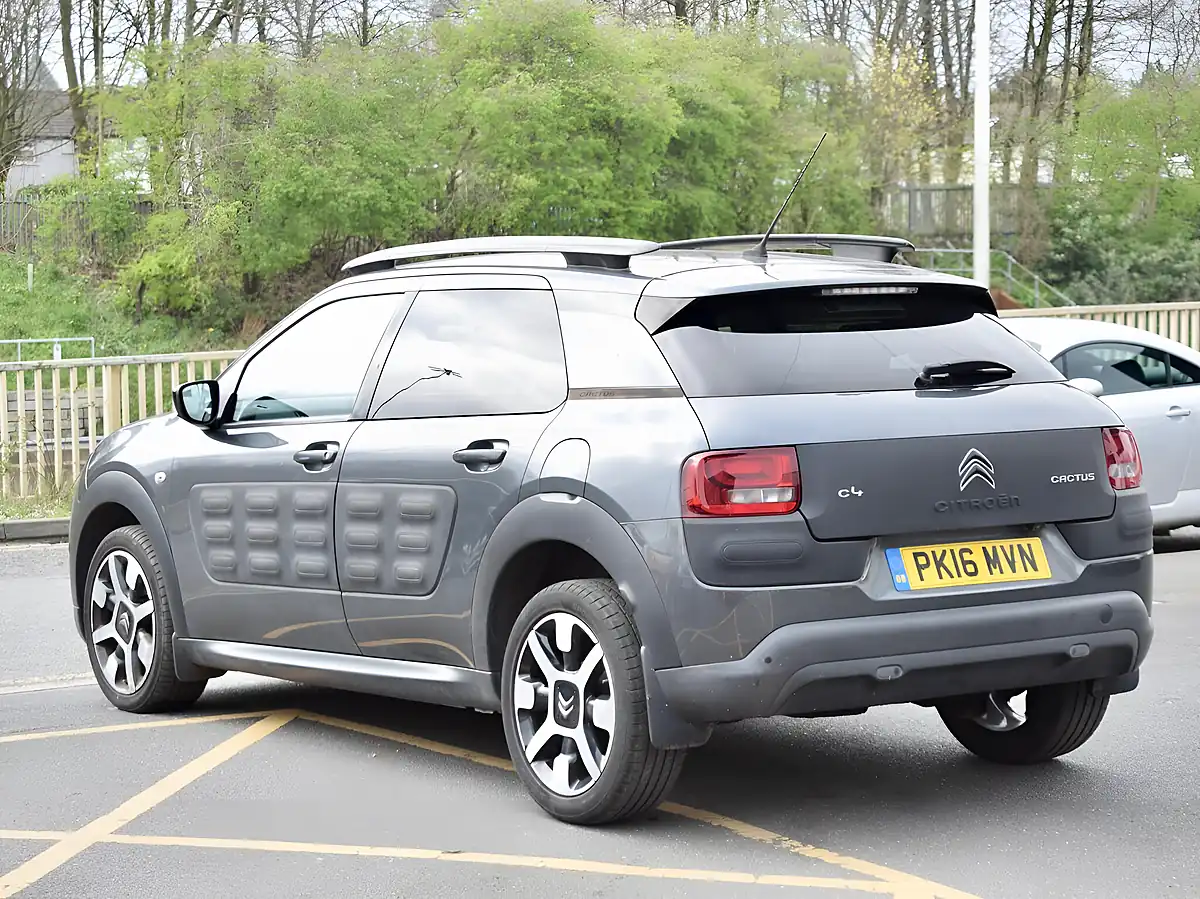 Used 2016 Citroen C4 Cactus Flair Grey - Interior and Exterior details 5