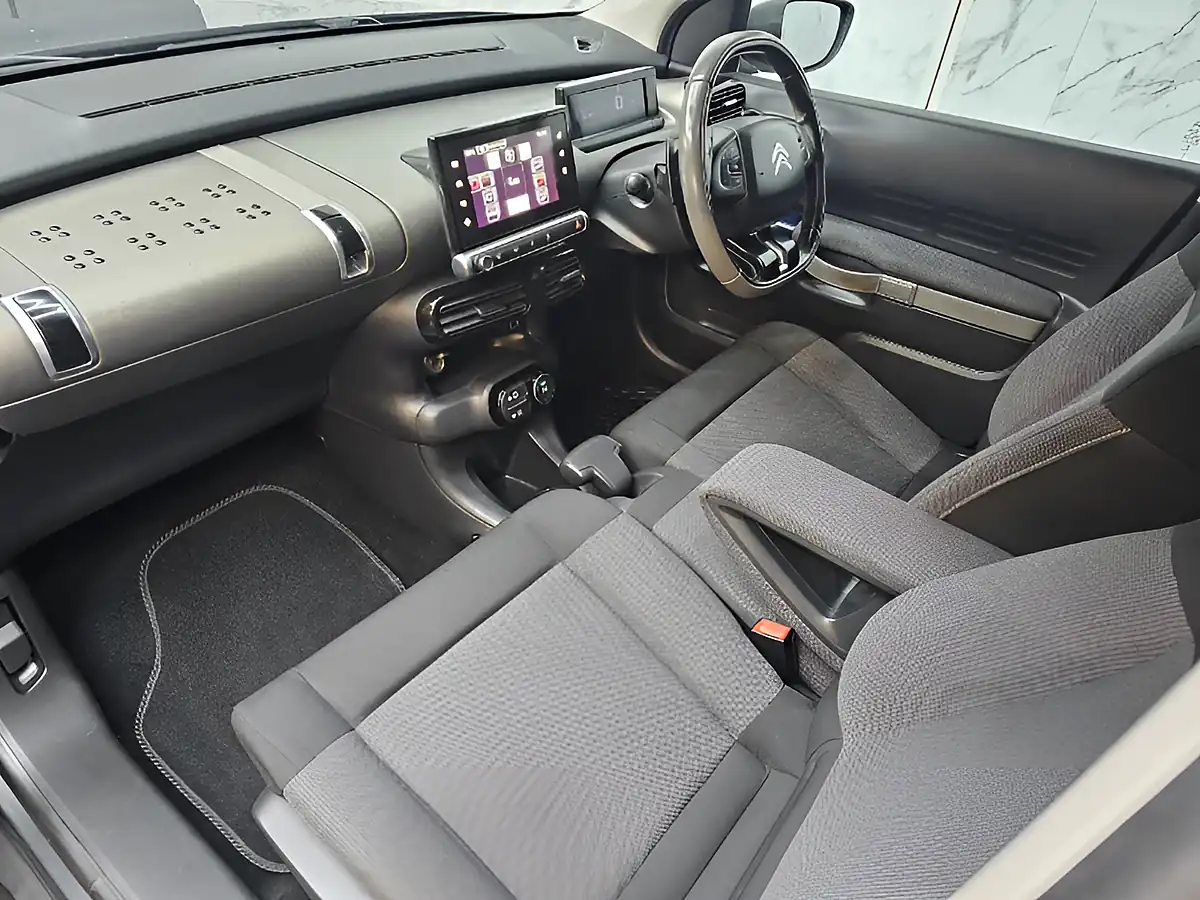 Used 2016 Citroen C4 Cactus Flair Grey - Interior and Exterior details 13