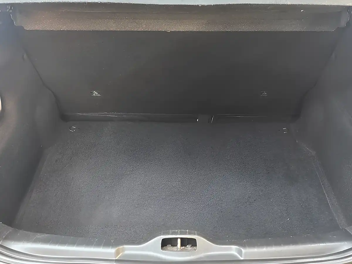 Used 2016 Citroen C4 Cactus Flair Grey - Interior and Exterior details 19