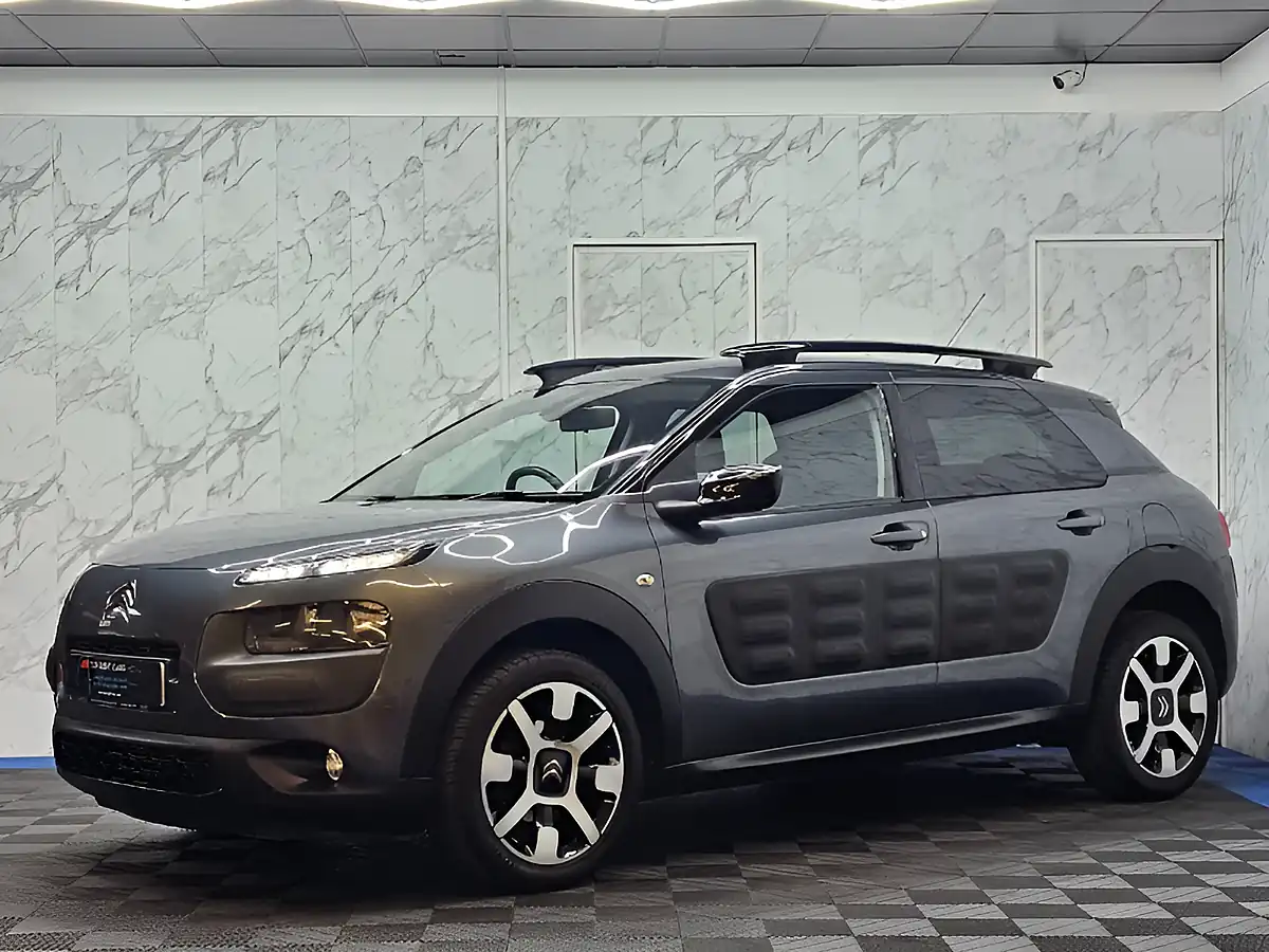 Used 2016 Citroen C4 Cactus Flair Grey - Interior and Exterior details 4