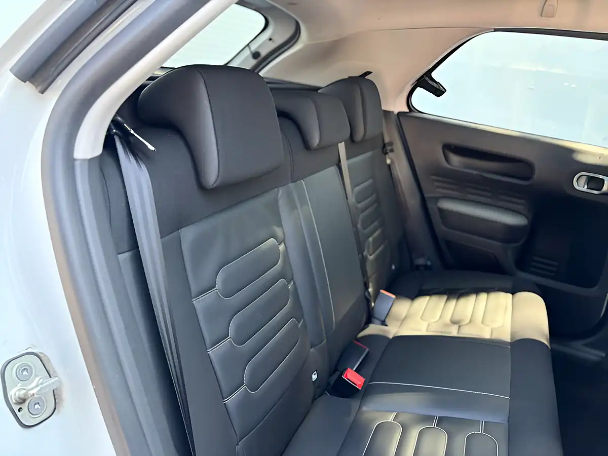 Used 2016 Citroen C4 Cactus Flair Pearl White - Interior and Exterior details 12