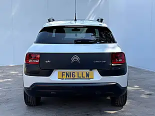 Used 2016 Citroen C4 Cactus Flair Pearl White - Interior and Exterior details 15