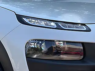 Used 2016 Citroen C4 Cactus Flair Pearl White - Interior and Exterior details 7