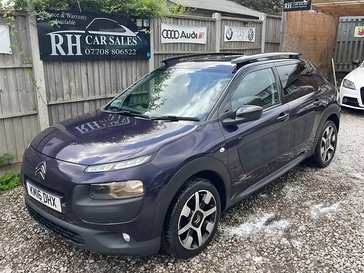 Used 2016 Citroen C4 Cactus Flair Purple - Front View