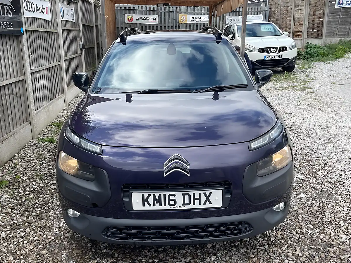 Used 2016 Citroen C4 Cactus Flair Purple - Interior and Exterior details 10
