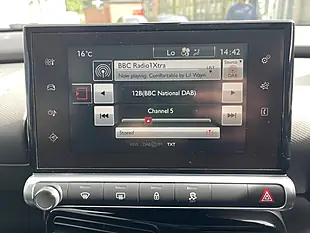 Used 2016 Citroen C4 Cactus Flair Purple - Interior and Exterior details 17