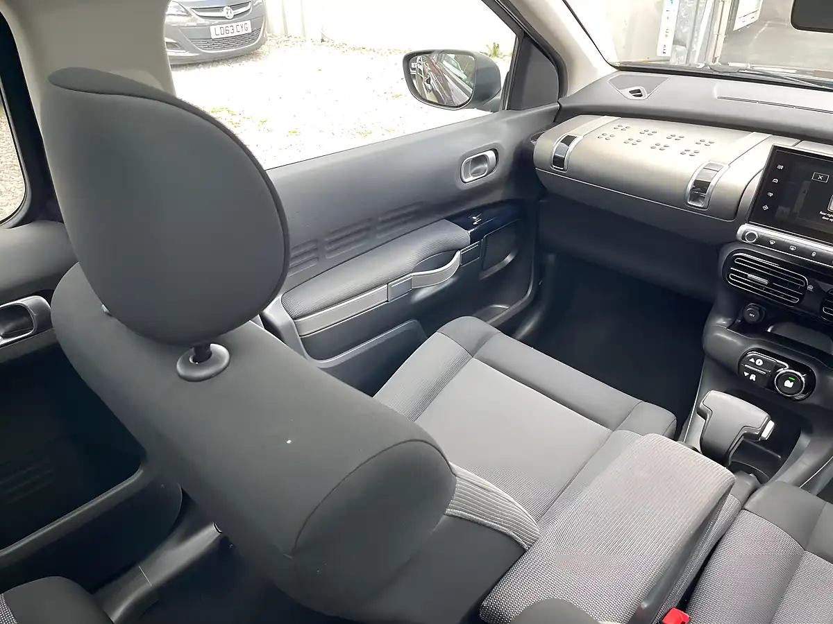 Used 2016 Citroen C4 Cactus Flair Purple - Interior and Exterior details 3