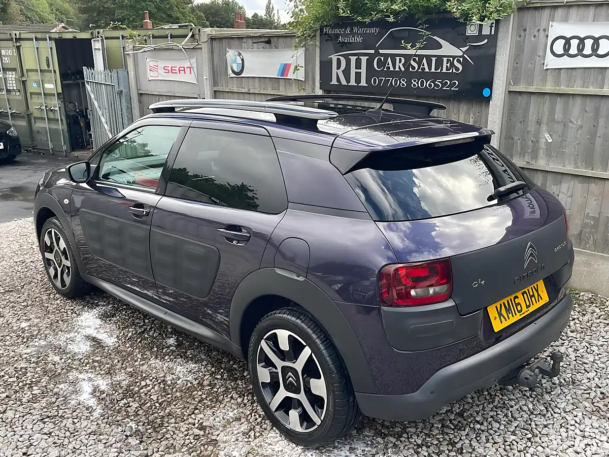 Used 2016 Citroen C4 Cactus Flair Purple - Interior and Exterior details 7