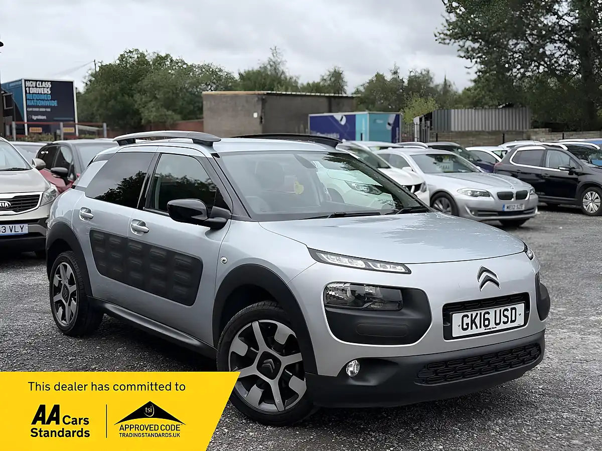 Used 2016 Citroen C4 Cactus Flair Silver - Front View