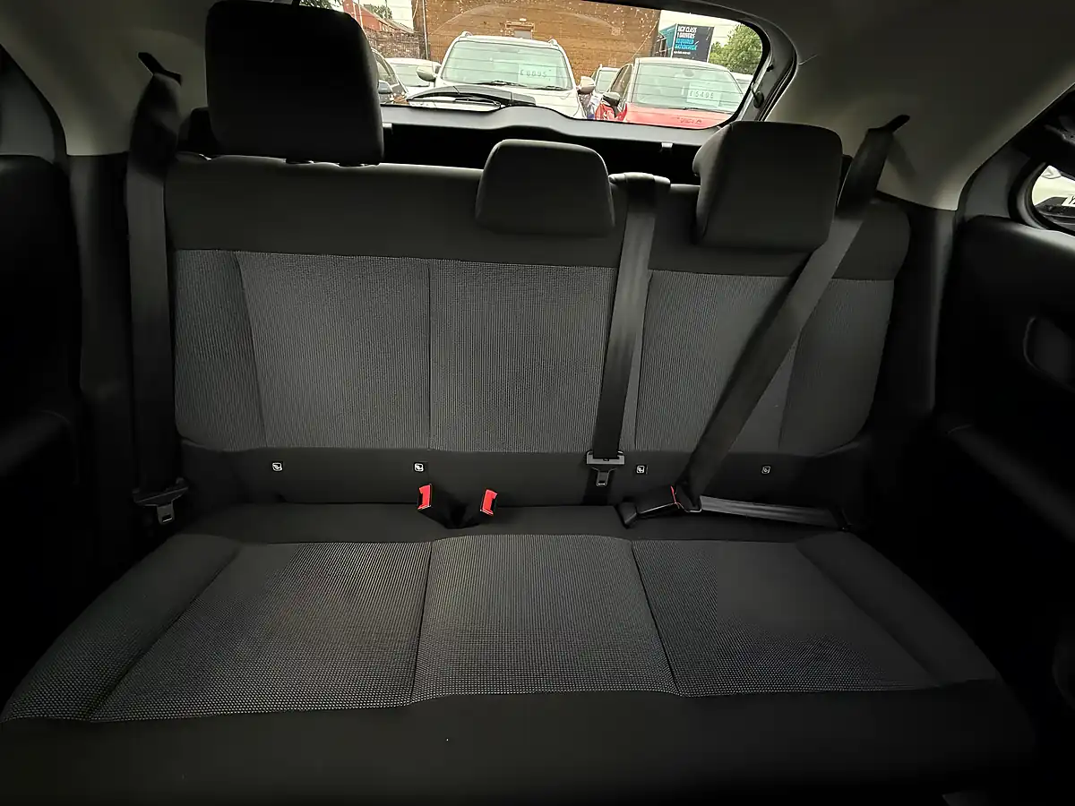 Used 2016 Citroen C4 Cactus Flair Silver - Interior and Exterior details 12