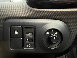 Used 2016 Citroen C4 Cactus Flair Silver - Interior and Exterior details 17