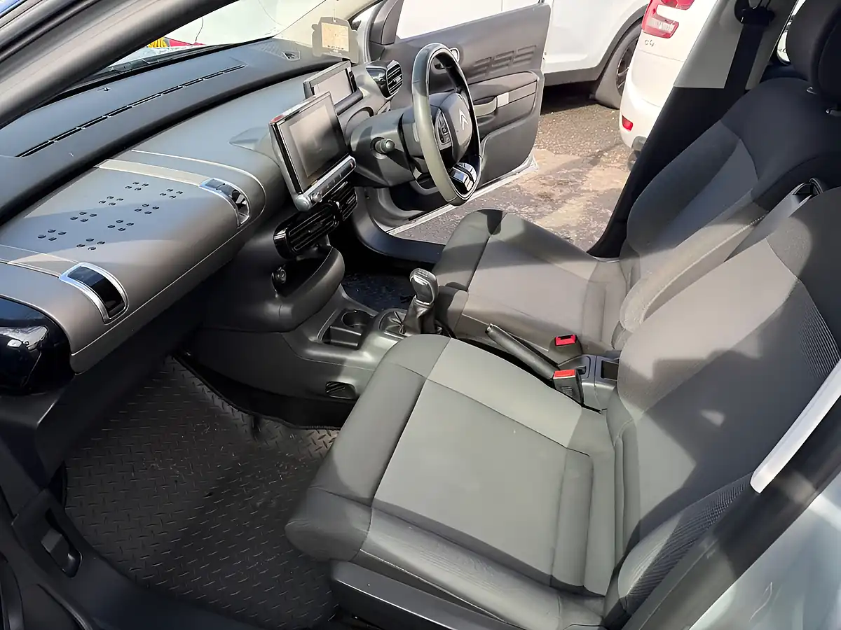 Used 2016 Citroen C4 Cactus Flair Silver - Interior and Exterior details 14