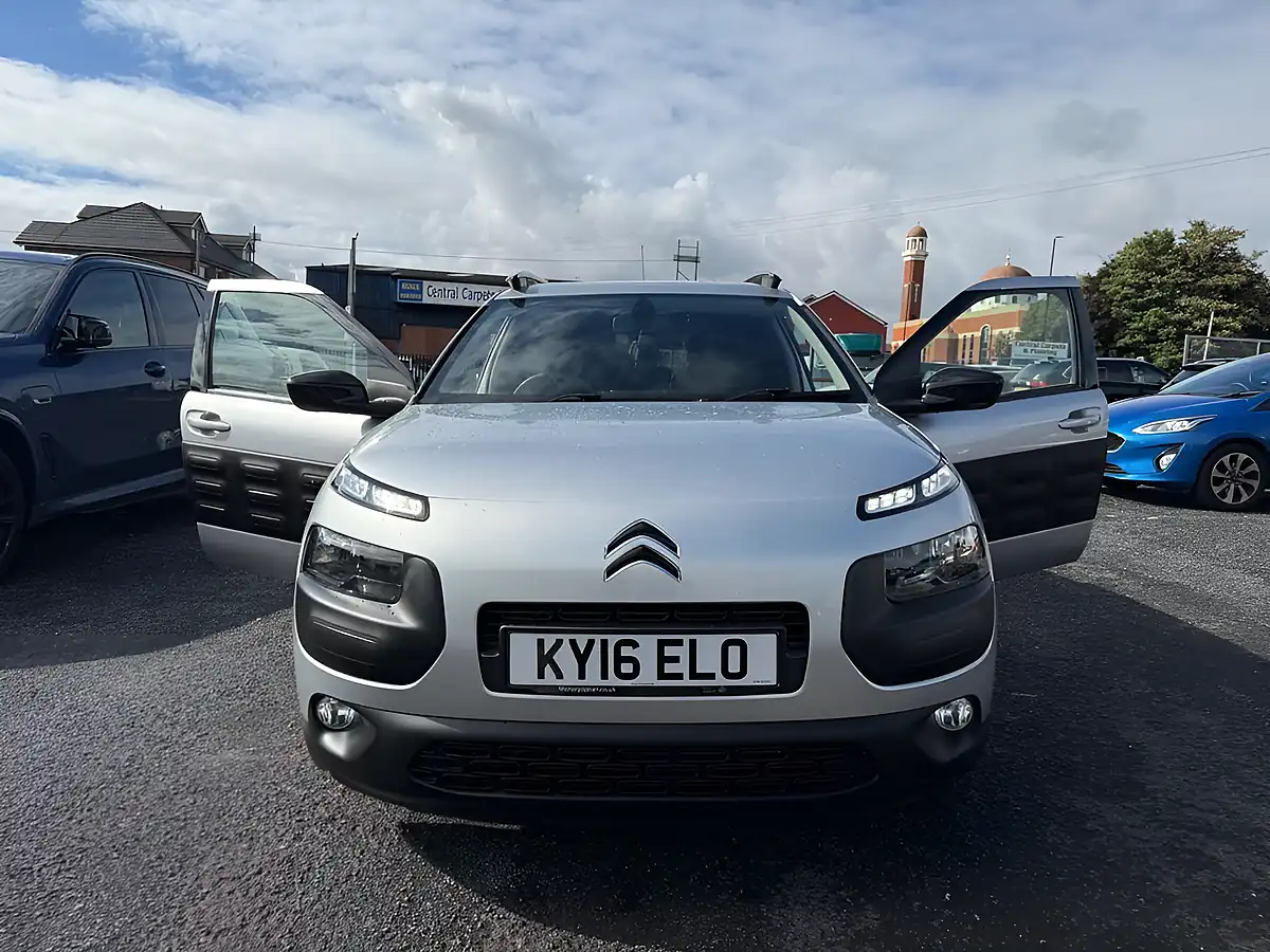 Used 2016 Citroen C4 Cactus Flair Silver - Interior and Exterior details 3