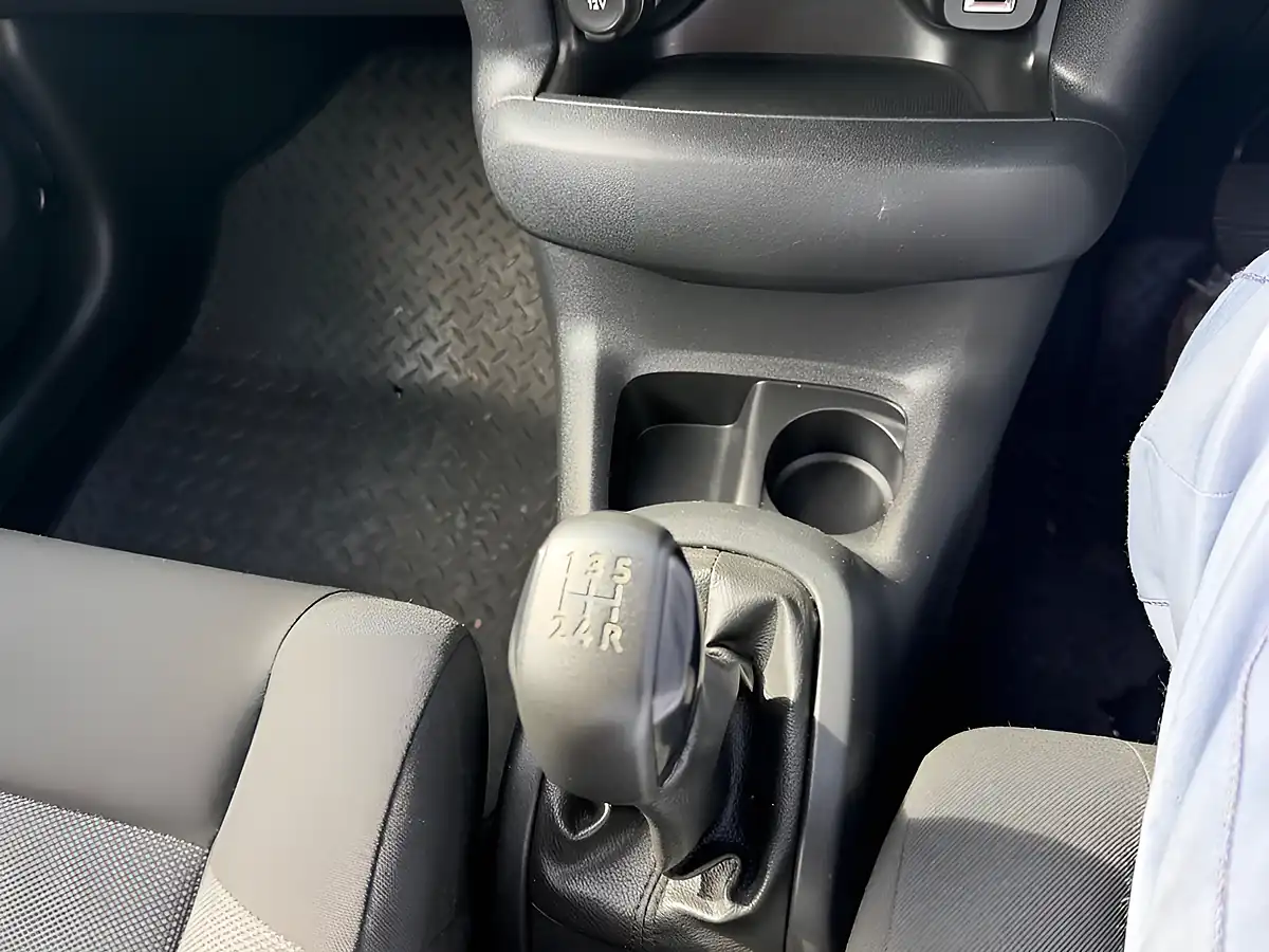 Used 2016 Citroen C4 Cactus Flair Silver - Interior and Exterior details 5
