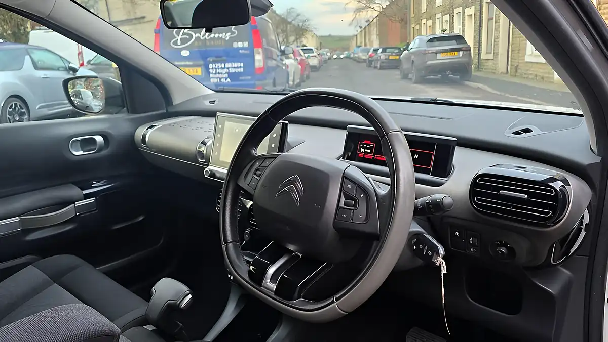 Used 2016 Citroen C4 Cactus Flair White - Interior and Exterior details 15