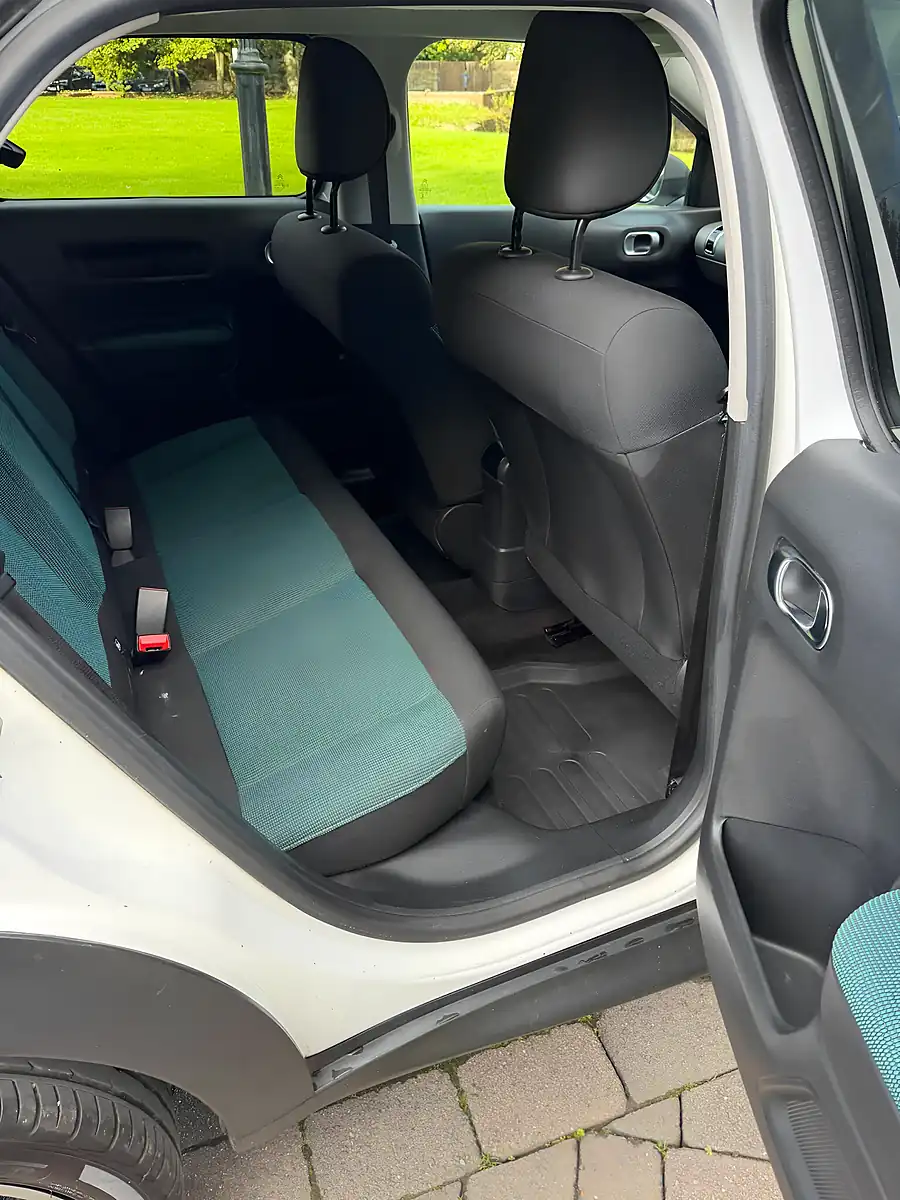 Used 2016 Citroen C4 Cactus Flair White - Interior and Exterior details 16