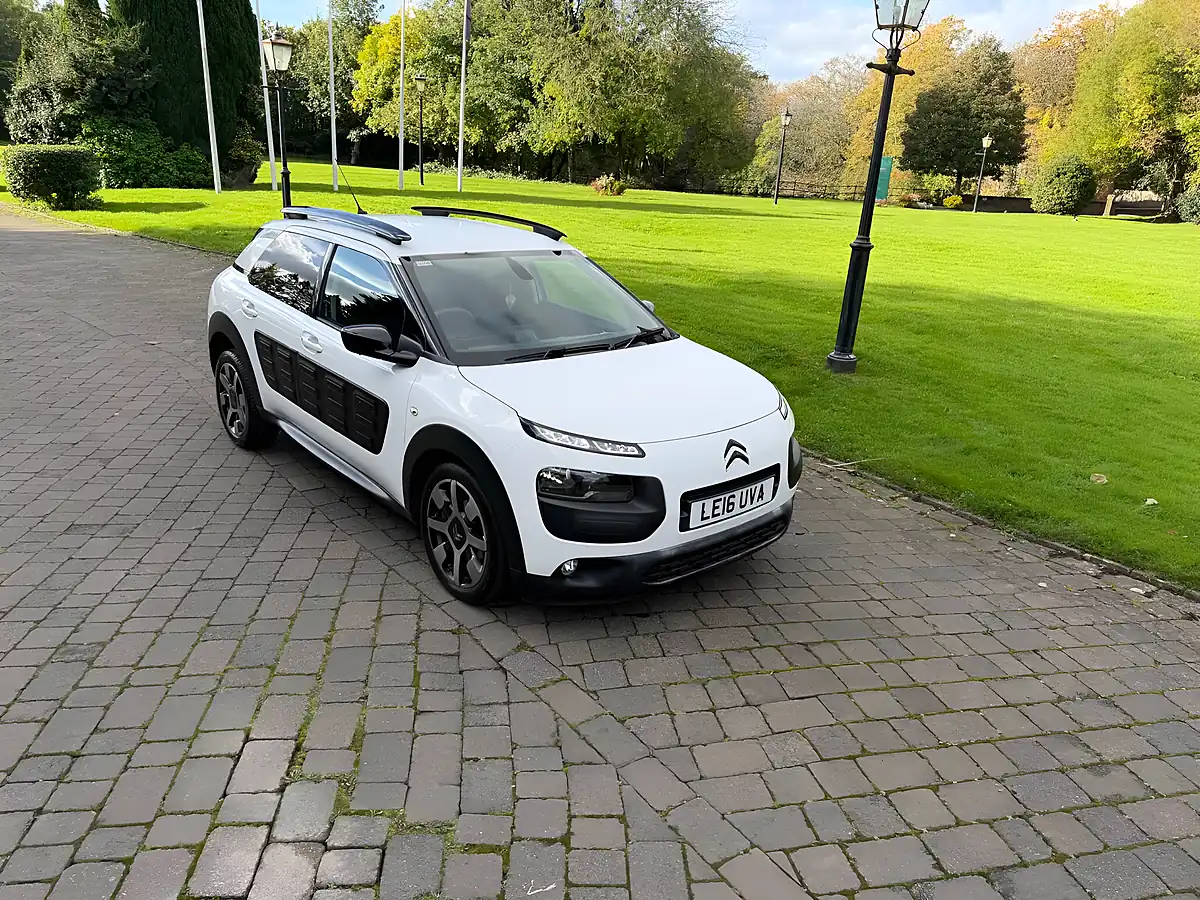 Used 2016 Citroen C4 Cactus Flair White - Interior and Exterior details 2