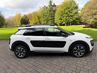 Used 2016 Citroen C4 Cactus Flair White - Interior and Exterior details 3