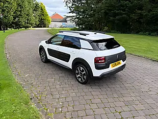 Used 2016 Citroen C4 Cactus Flair White - Interior and Exterior details 6