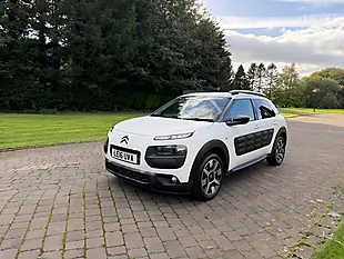 Used 2016 Citroen C4 Cactus Flair White - Interior and Exterior details 8