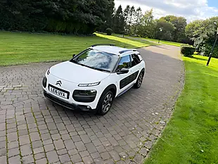 Used 2016 Citroen C4 Cactus Flair White - Interior and Exterior details 9