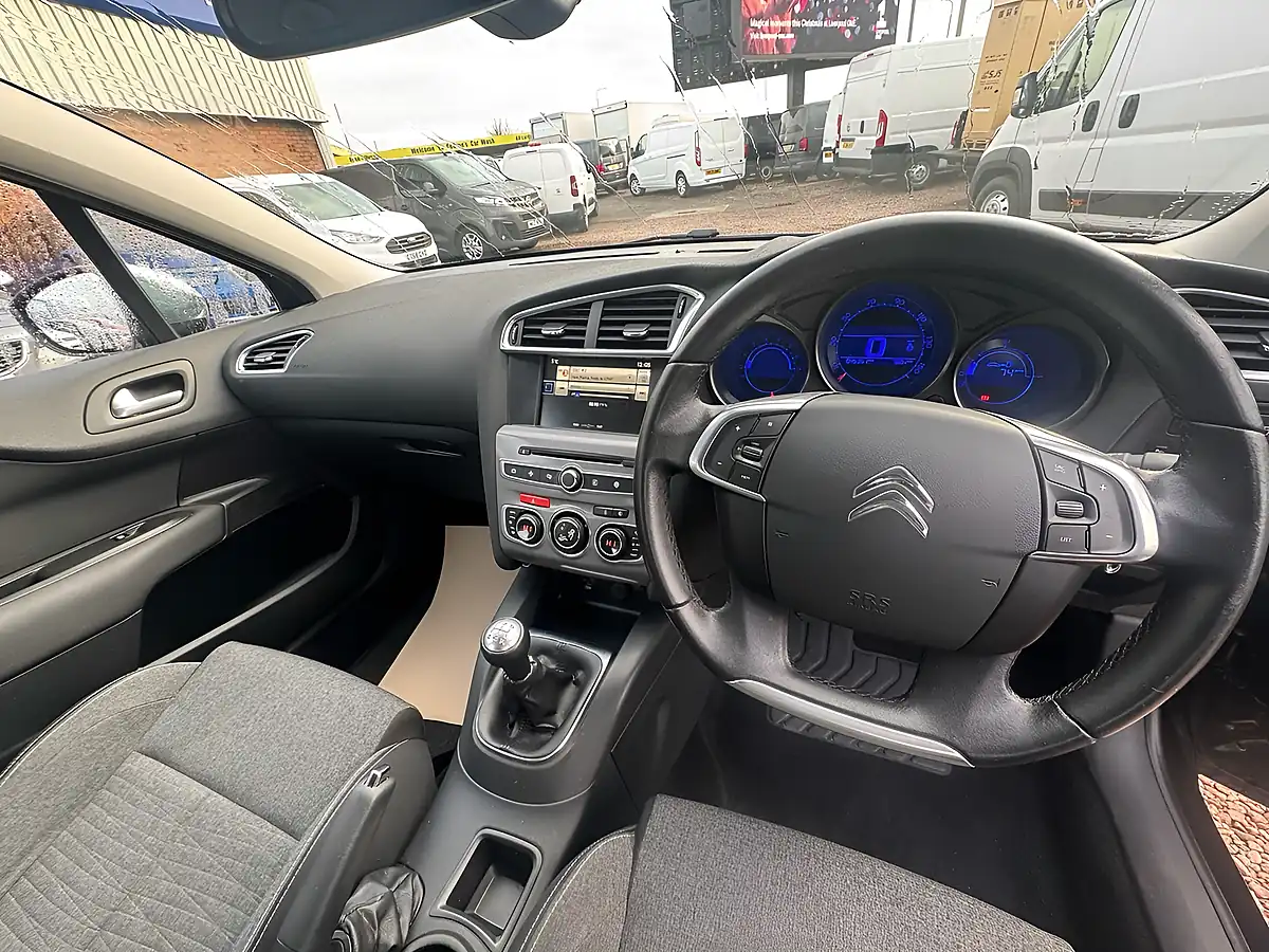 Used 2016 Citroen C4 Flair Black - Interior and Exterior details 17