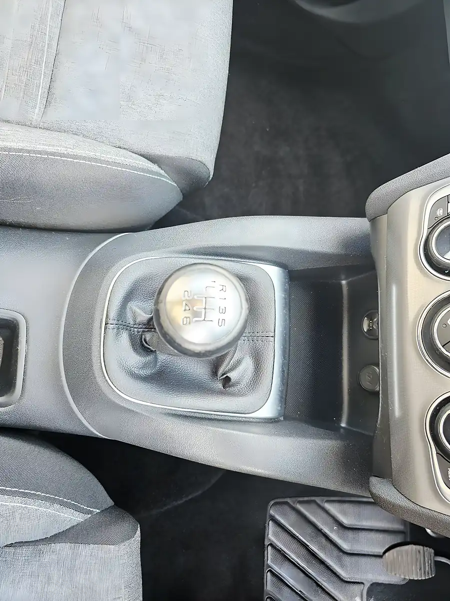 Used 2016 Citroen C4 Flair Grey - Interior and Exterior details 10