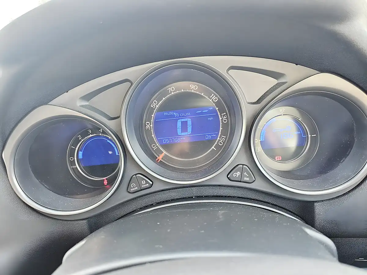Used 2016 Citroen C4 Flair Grey - Interior and Exterior details 12