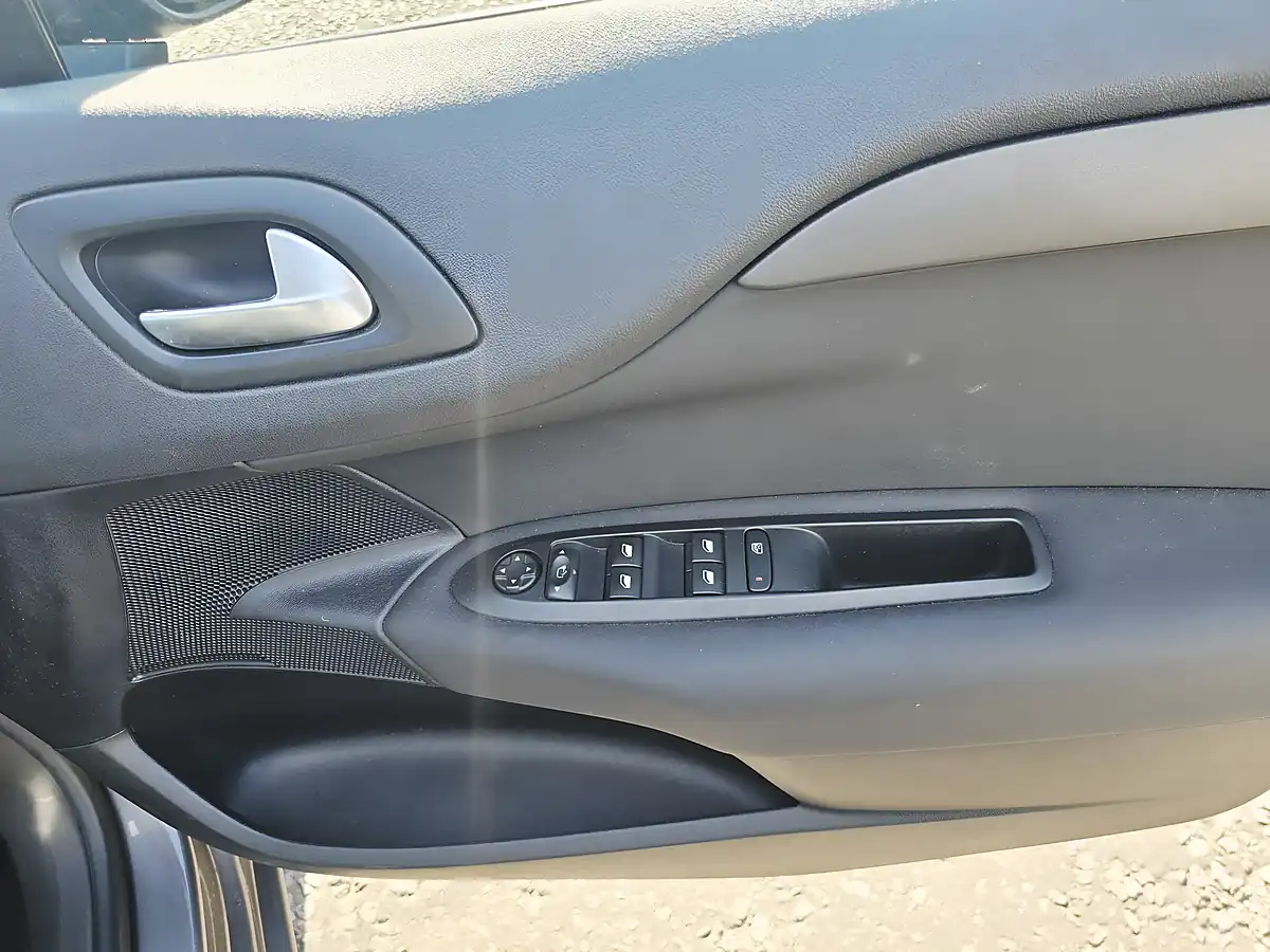 Used 2016 Citroen C4 Flair Grey - Interior and Exterior details 14