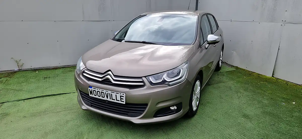 Used 2016 Citroen C4 Flair Grey - Front View