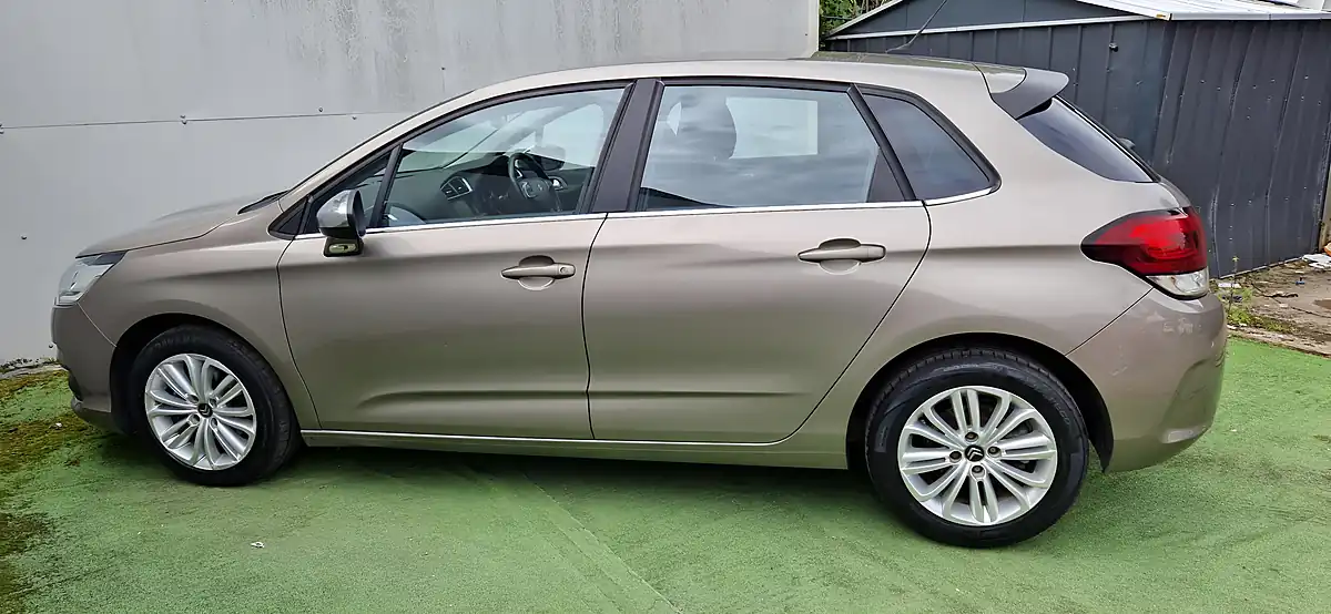 Used 2016 Citroen C4 Flair Grey - Interior and Exterior details 4