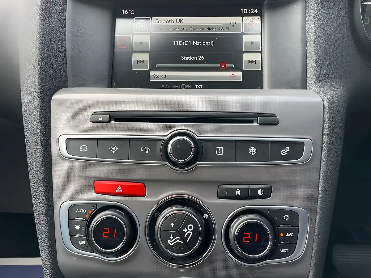 Used 2016 Citroen C4 Flair Grey - Interior and Exterior details 14
