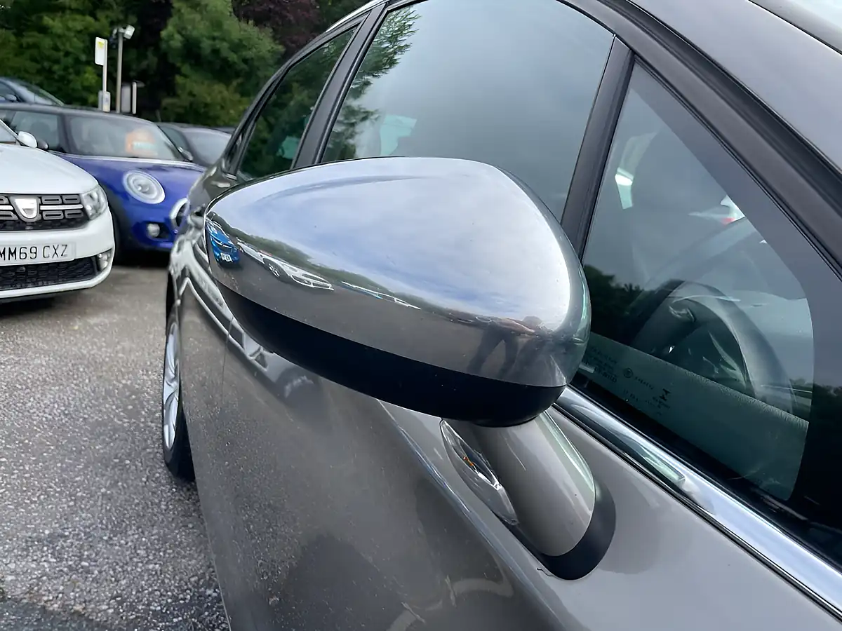 Used 2016 Citroen C4 Flair Grey - Interior and Exterior details 20