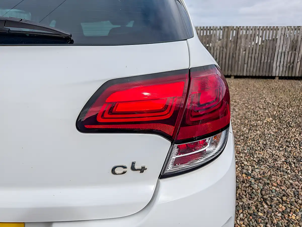 Used 2016 Citroen C4 Flair White - Interior and Exterior details 12