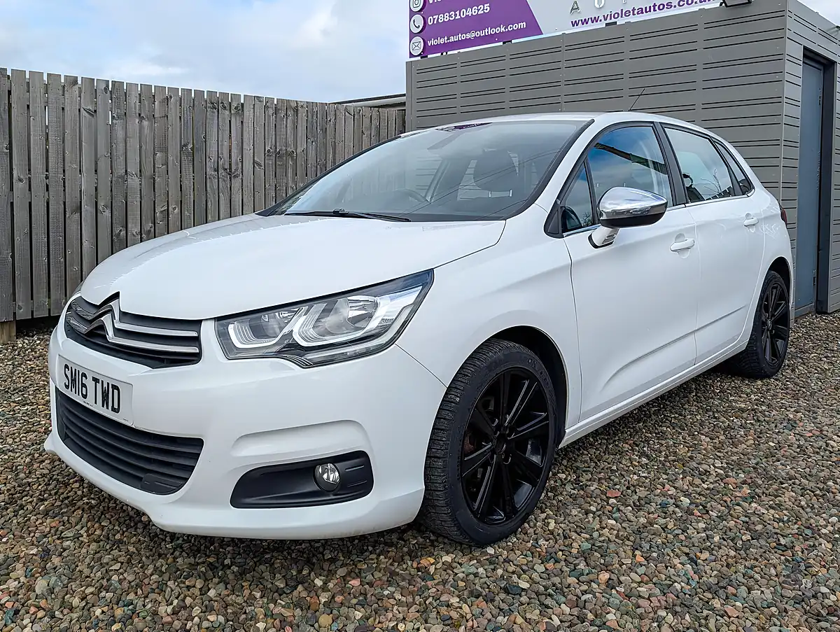 Used 2016 Citroen C4 Flair White - Interior and Exterior details 3