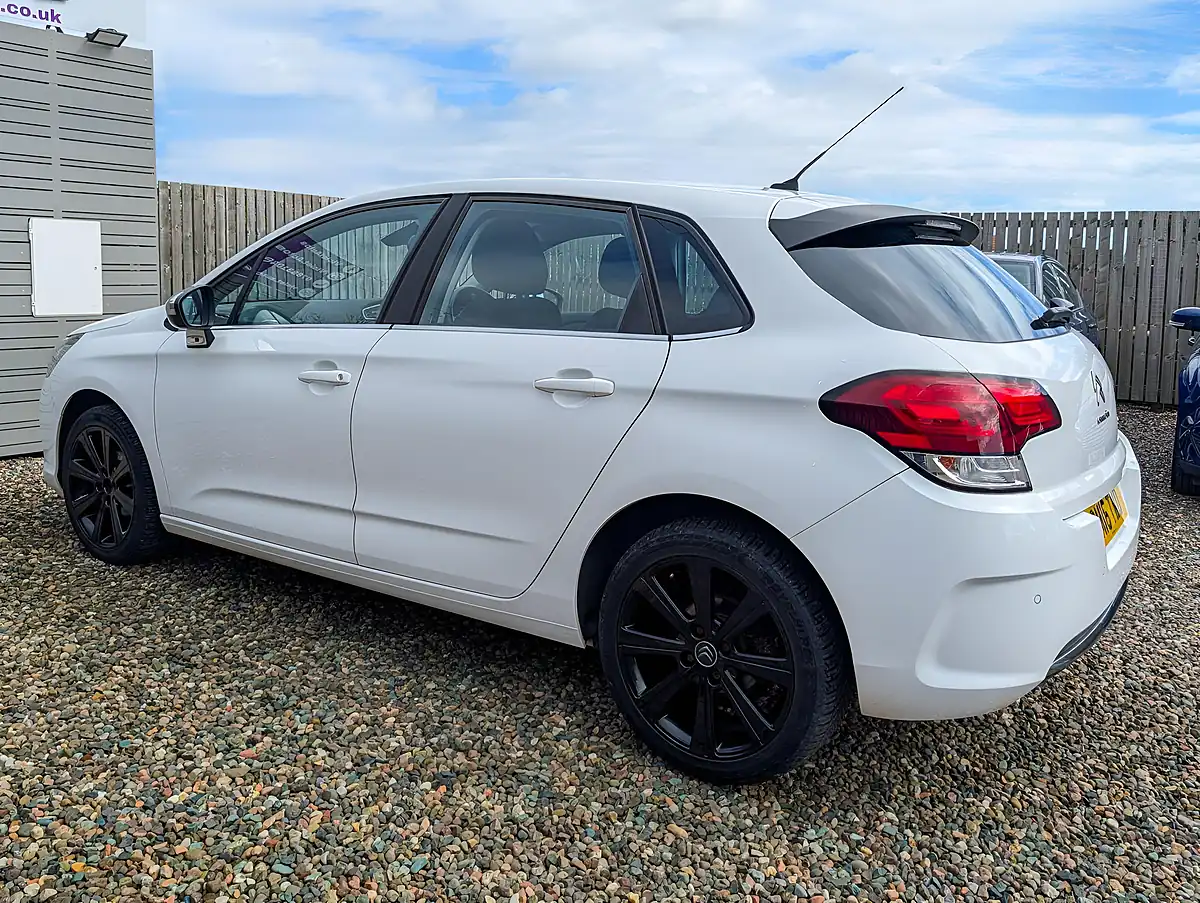 Used 2016 Citroen C4 Flair White - Interior and Exterior details 9
