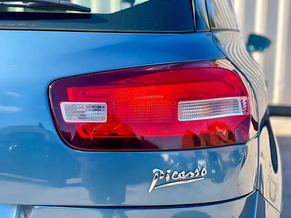 Used 2016 Citroen C4 Picasso Exclusive Blue - Interior and Exterior details 12