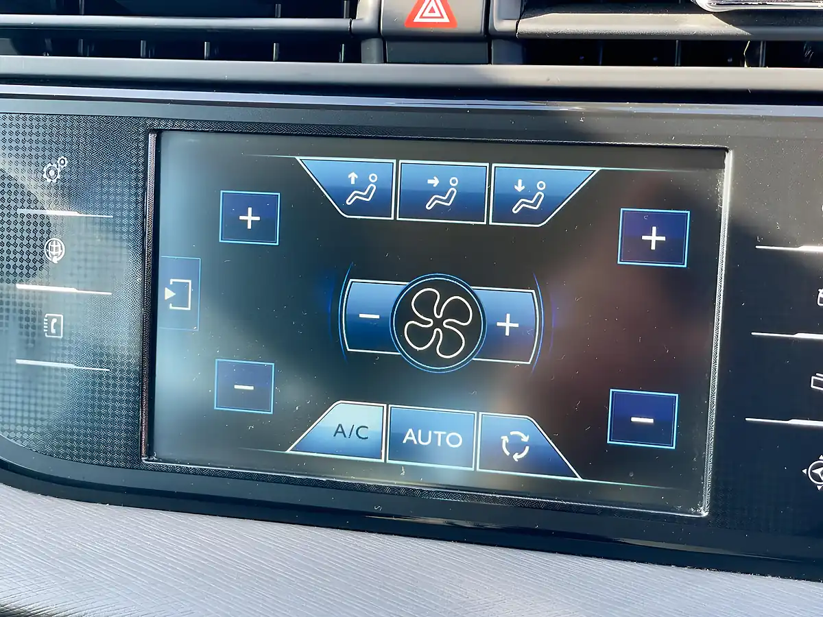 Used 2016 Citroen C4 Picasso Exclusive Blue - Interior and Exterior details 18