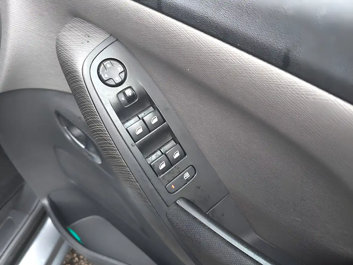 Used 2016 Citroen C4 Picasso Exclusive Grey - Interior and Exterior details 13
