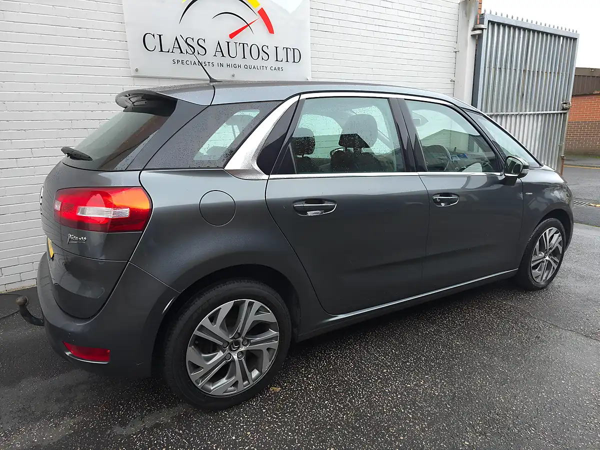 Used 2016 Citroen C4 Picasso Exclusive Grey - Interior and Exterior details 16