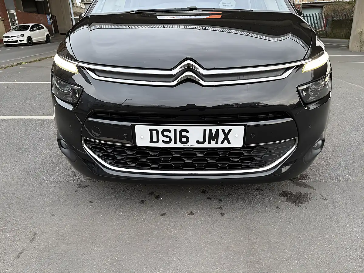 Used 2016 Citroen C4 Picasso Exclusive Plus Black - Interior and Exterior details 5