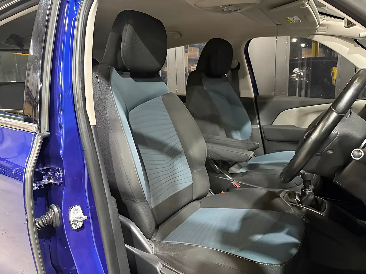 Used 2016 Citroen C4 Picasso Feel Lazuli Blue - Interior and Exterior details 14