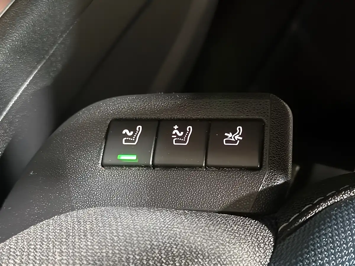 Used 2016 Citroen C4 Picasso Feel Lazuli Blue - Interior and Exterior details 16
