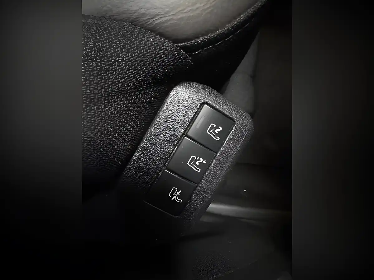 Used 2016 Citroen C4 Picasso Flair Blue - Interior and Exterior details 15