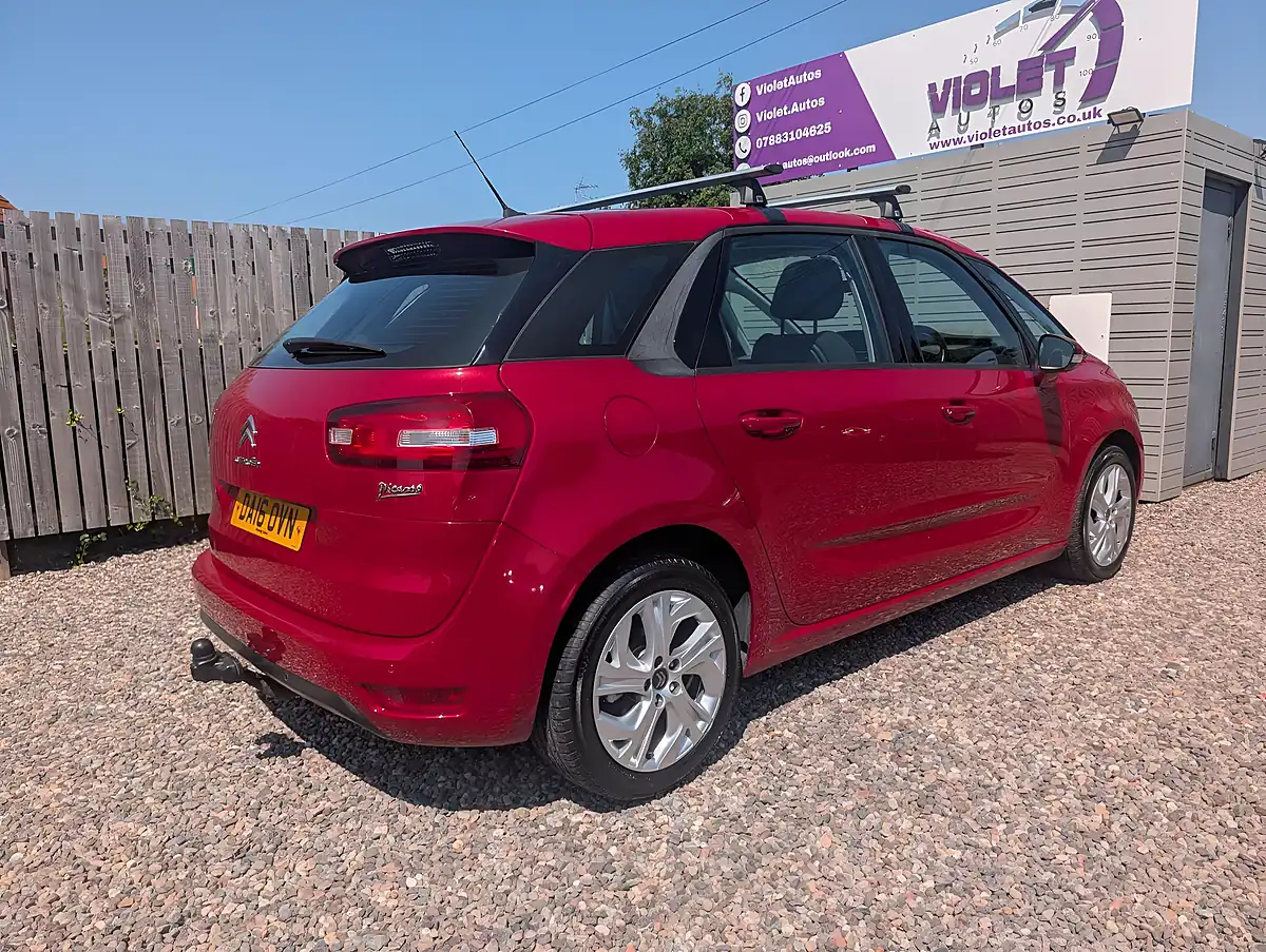Used 2016 Citroen C4 Picasso Selection Red - Interior and Exterior details 10