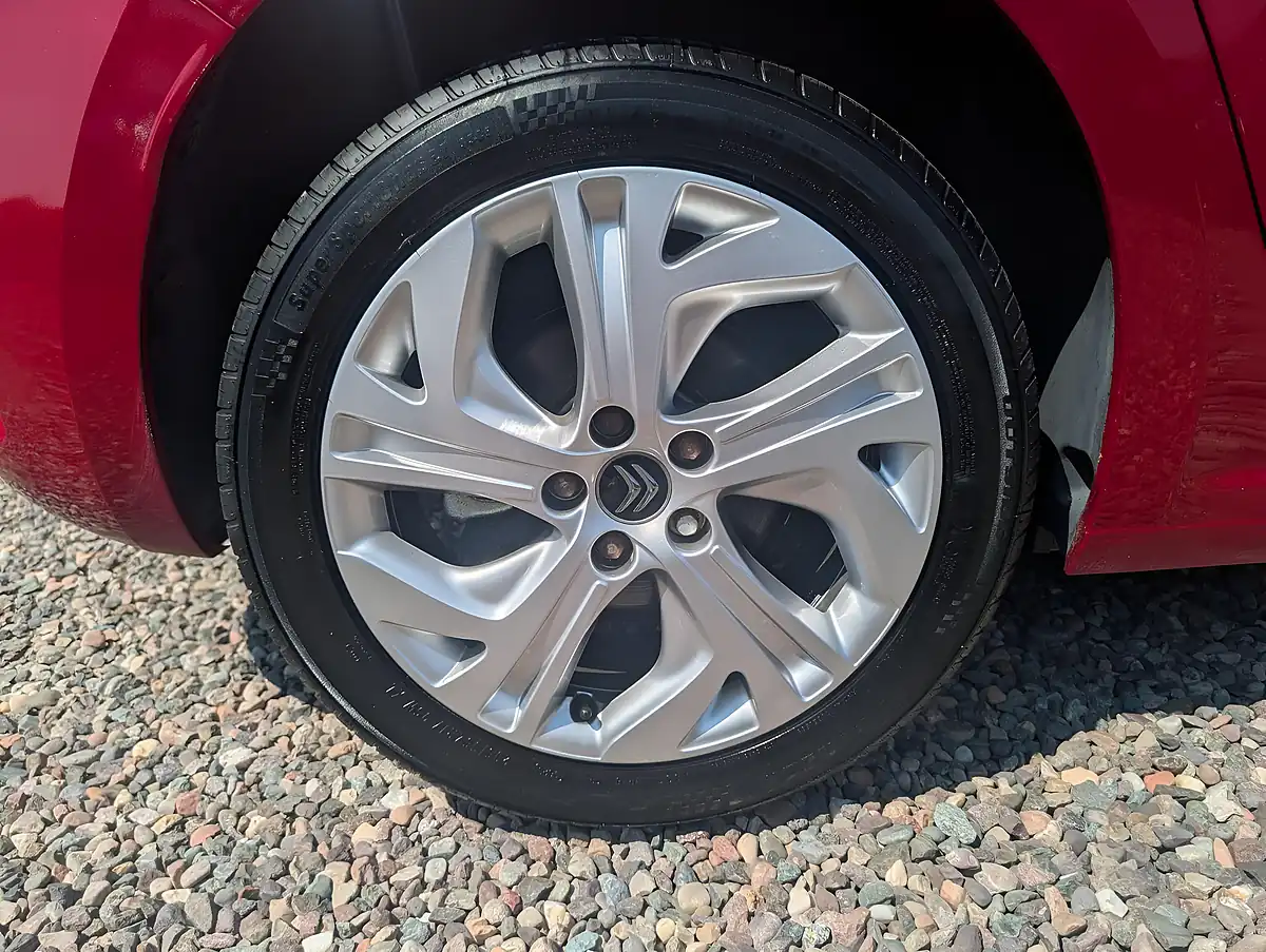 Used 2016 Citroen C4 Picasso Selection Red - Interior and Exterior details 15