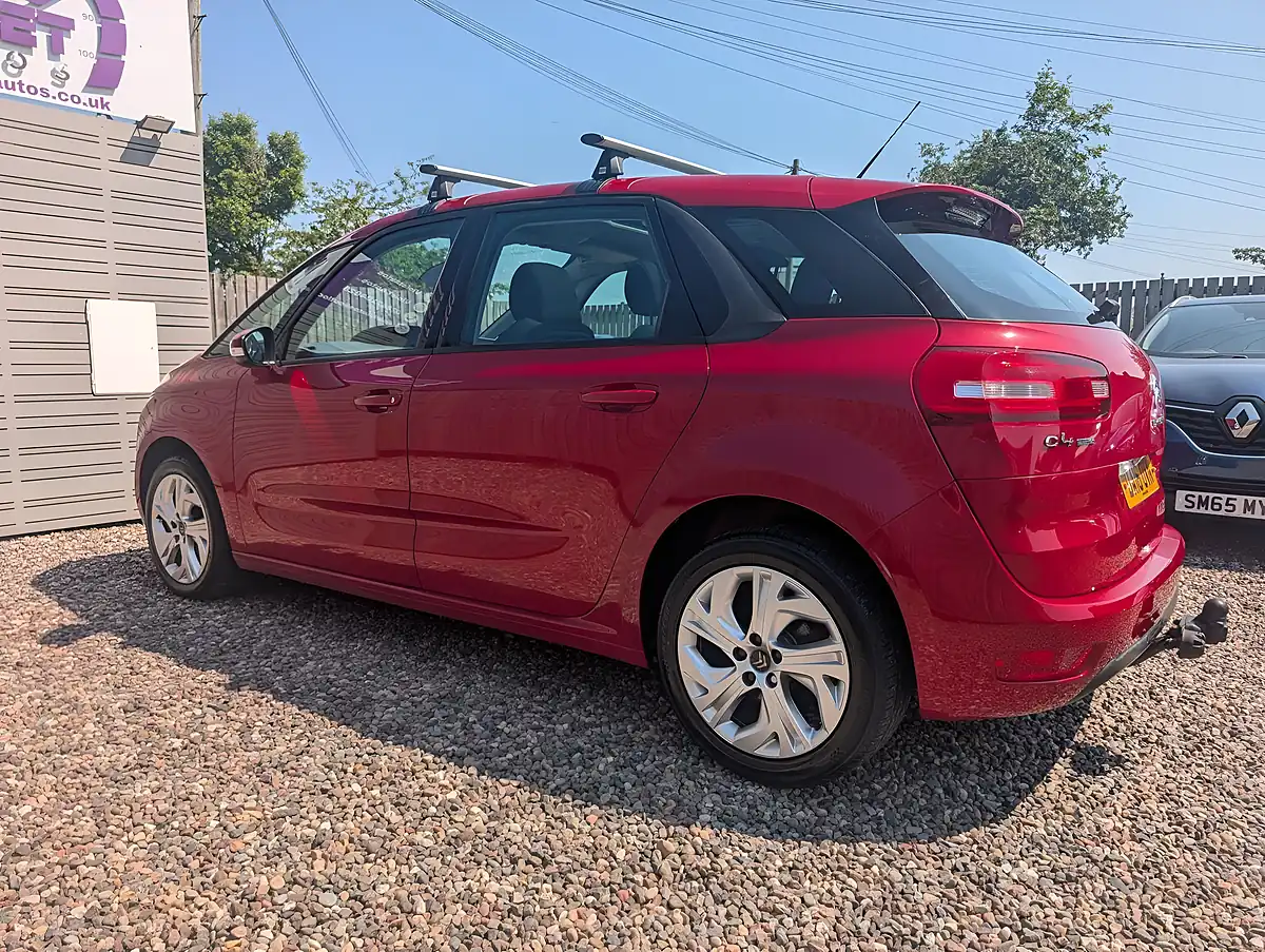 Used 2016 Citroen C4 Picasso Selection Red - Interior and Exterior details 4