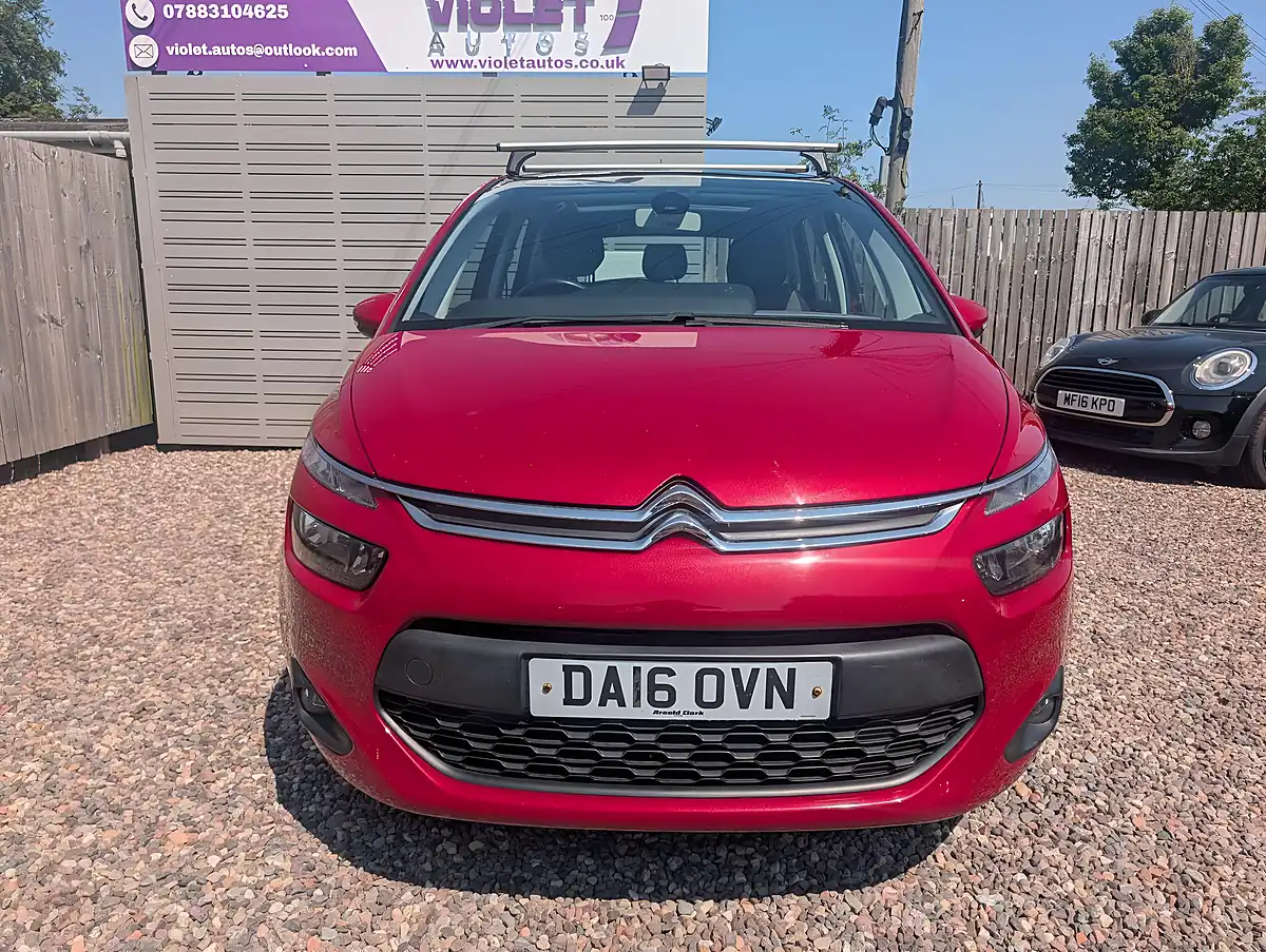 Used 2016 Citroen C4 Picasso Selection Red - Interior and Exterior details 6