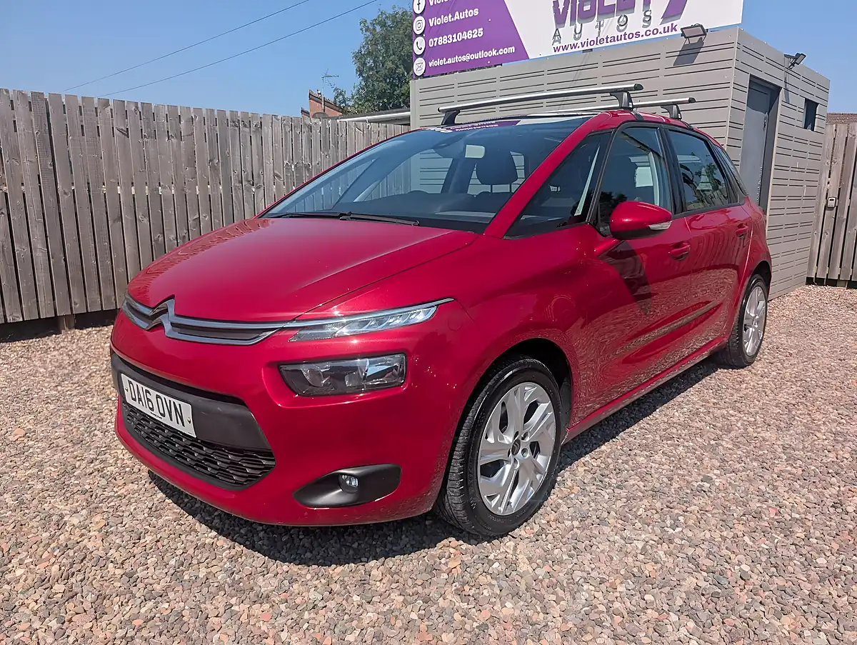 Used 2016 Citroen C4 Picasso Selection Red - Interior and Exterior details 7